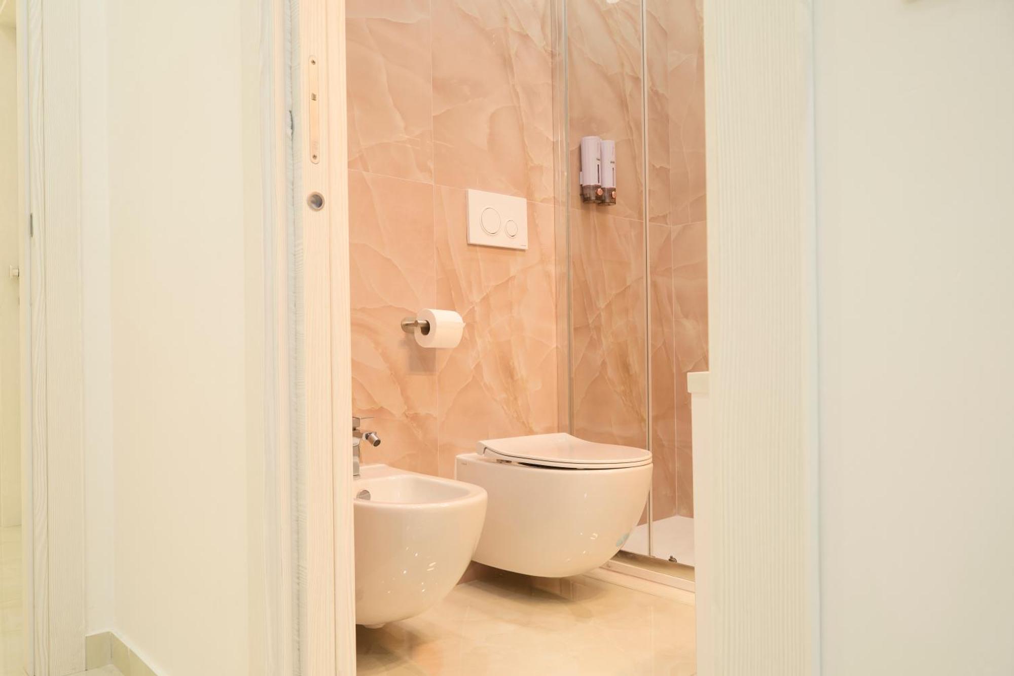 Napoli Central Lumina Suites Buitenkant foto