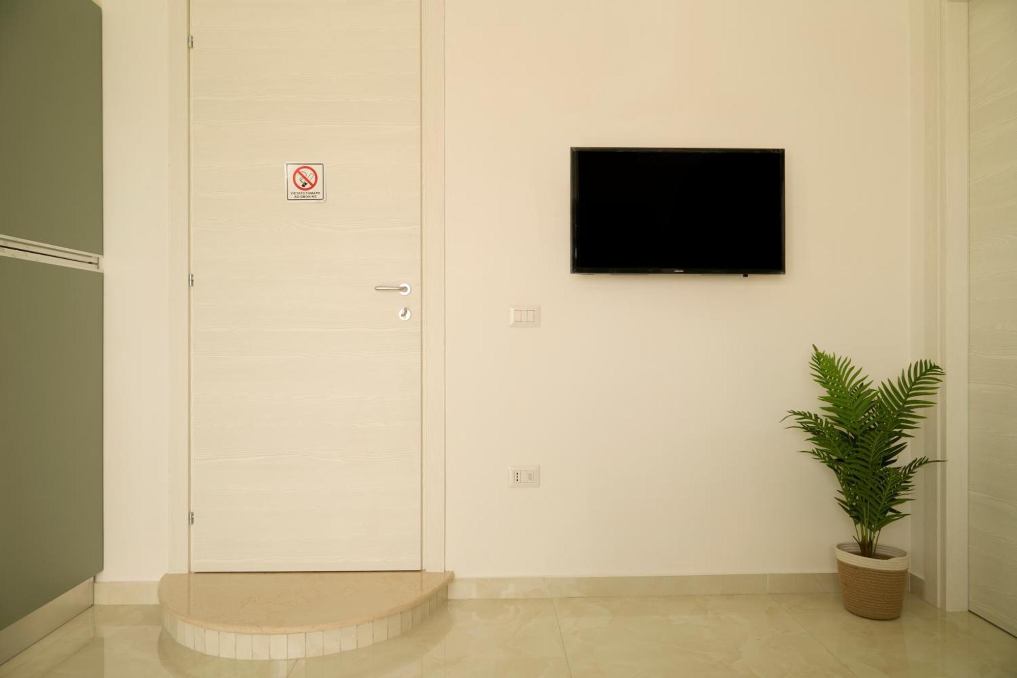 Napoli Central Lumina Suites Buitenkant foto